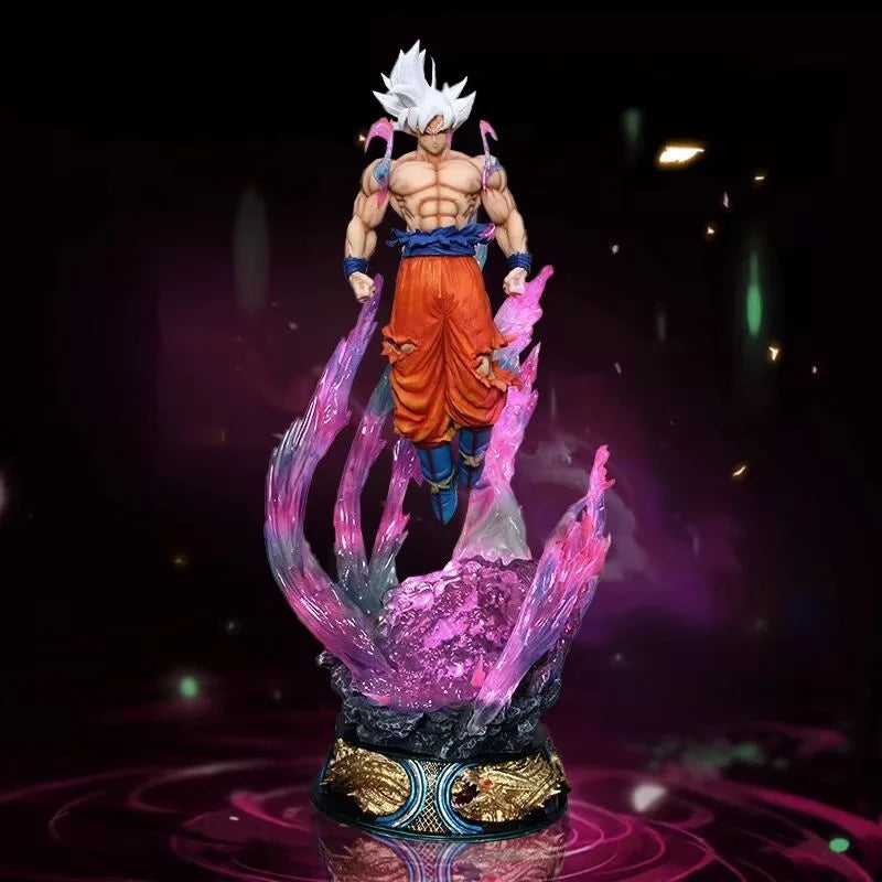 "Dragon Ball Z Goku Ultra Instinct 25cm Light-Up Figure"