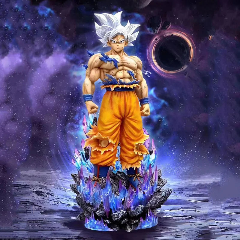 "Dragon Ball Z Goku Ultra Instinct 25cm Light-Up Figure"