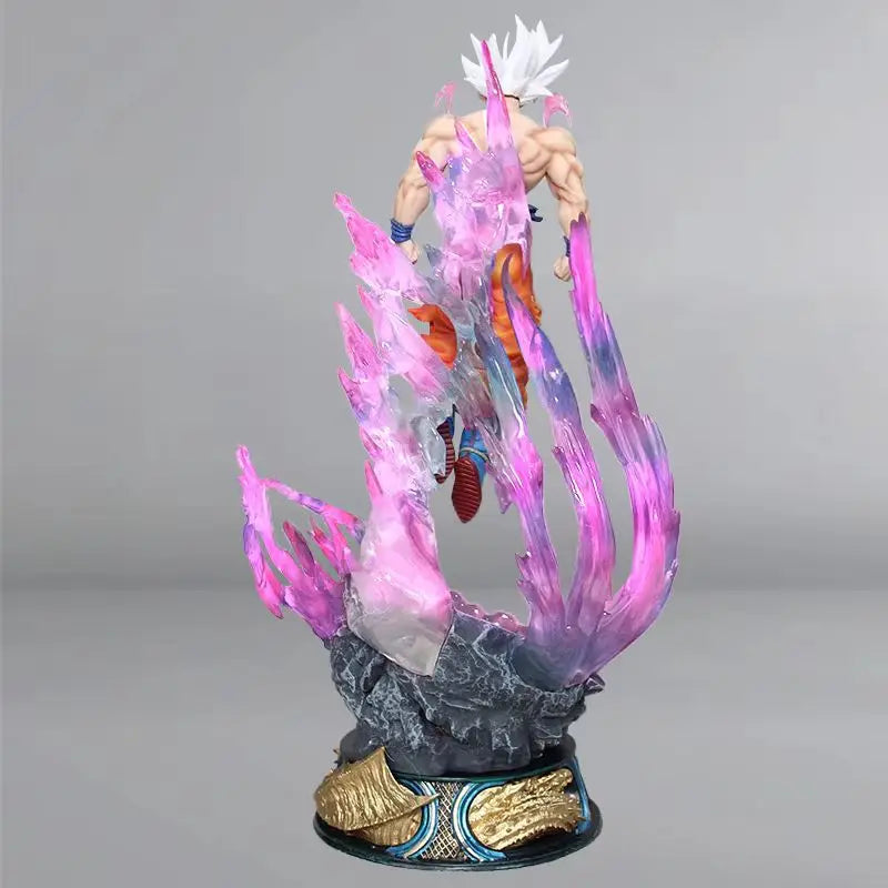 "Dragon Ball Z Goku Ultra Instinct 25cm Light-Up Figure"